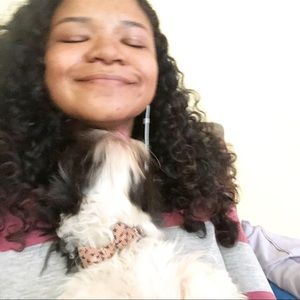 Meet your Posher, Nia